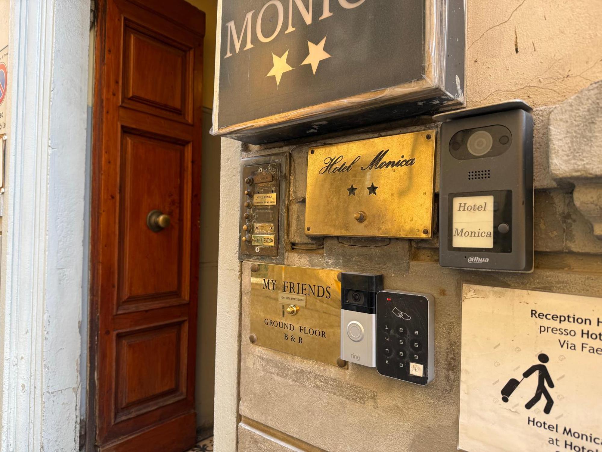 My Friends Hostel Florence Exterior photo